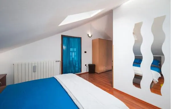 Cozy Apartment Abazi Pula 0*,